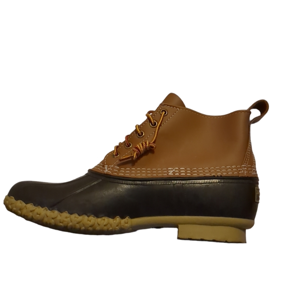 L.L. Bean 6" Bean Boots, size 9